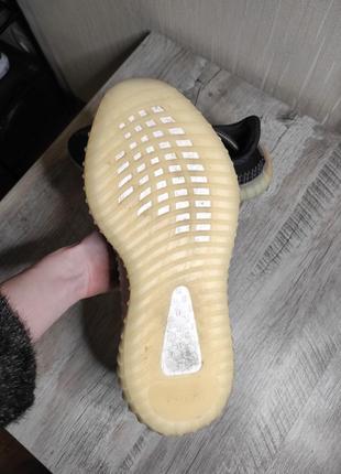 Кросівки adidas yeezy boost 350 v24 фото