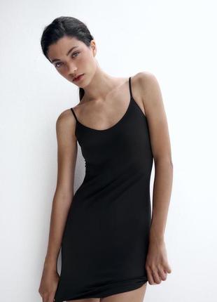 Короткое черное моделирующее платье zara new