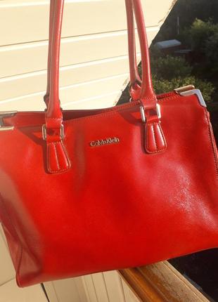 Сумка світлобордова від б тиcalvin klein