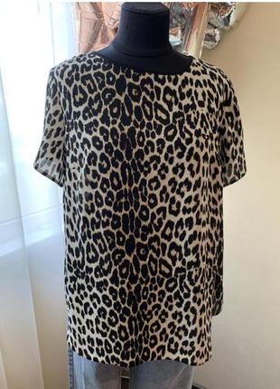 Шикарна блуза з цікавою спинкою