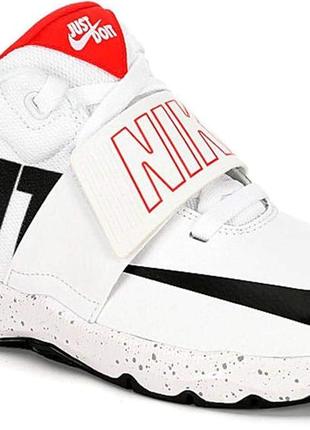 Кроссовки nike