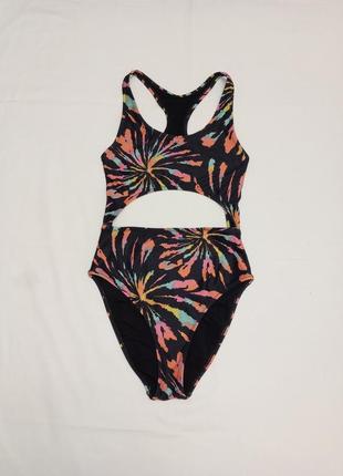 Купальник цельный h&m
 камбоджа