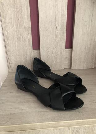 Босоніжки чорні натуральна шкіра 37-38 розмір сабо босоножки шльопки балеткі
