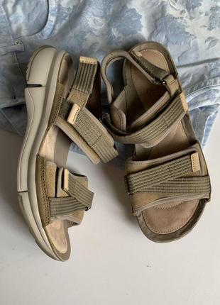 Кожаные сандалии clarks trigenic