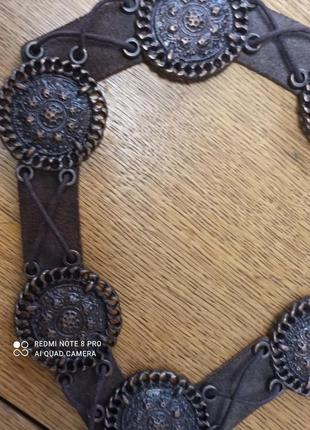 Кожаный темно коричневый пояс с плетением и орнаментом стиль бохо этно ***2 фото