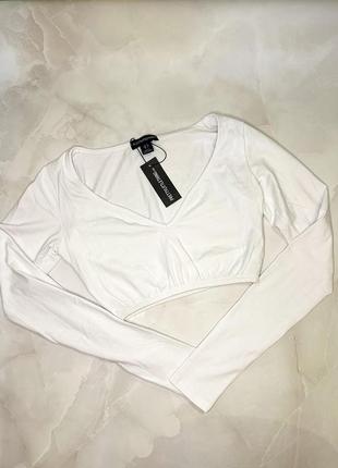 Черный женский кроп топ с длинным рукавом на резинке prettylittlething