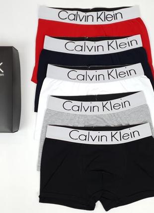 Боксери труси комплект 5шт calvin klein. набір трусів для чоловіків у коробці кельвін кляйн. спідня білизна набір6 фото