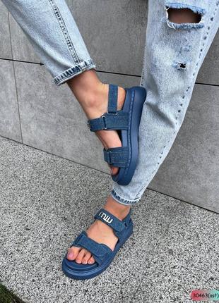 Сині джинсові жіночі босоніжки сандалі на липучках3 фото