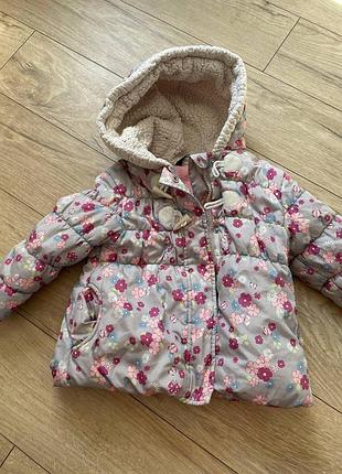Сіра у квіти курточка 92-98