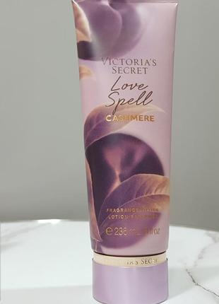 Увлажняющий парфюмированый лосьон для тела victoria secret live speel cashmere