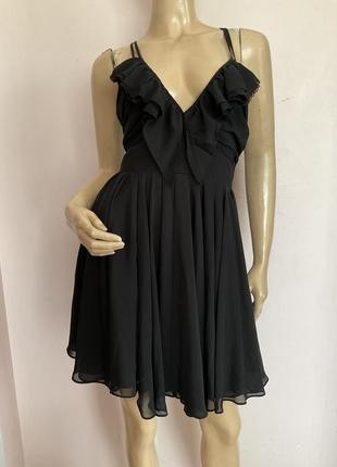 Нарядное черное коктельное платье/s- m/brend guess