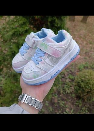 Стильні кросівочки для найменших