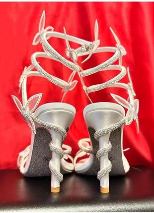 Босоніжки срібні блискучі камні стрази шнуровка