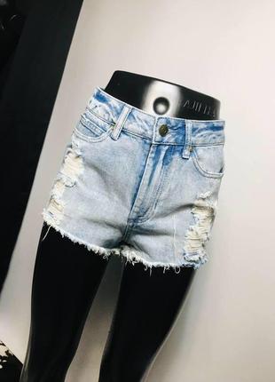Рвані джинсові шорти denim co