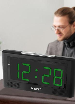 Настольные часы led clock vst-732 y зеленая подсветка