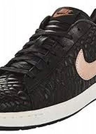 Шкіряні кросівки nike w tennis classic ultra premium qlt