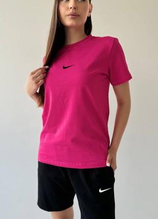 Женский летний спортивный костюм шорты и футболка