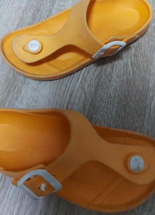 Яскраві апельсинові сандалі-аквашузи! розмір 28-29, устілка у ямці 17,5 см..3 фото