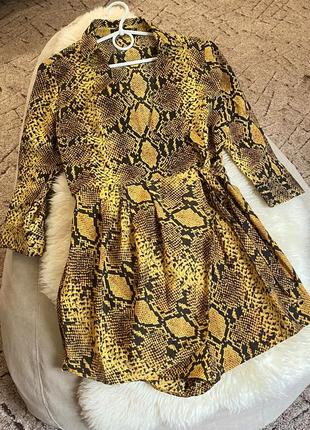 Літній комбінезон з шортами ромпер зміїний принт