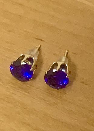 Серьги сережки гвоздики темно-синие под сапфір золотистые