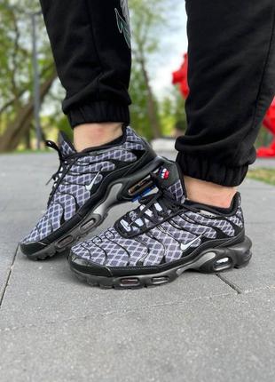 Мужские кроссовки nike air max plus tn black 40-451 фото