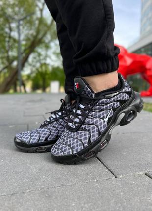 Чоловічі кросівки nike air max plus tn black 40-452 фото