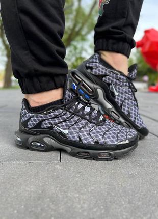 Чоловічі кросівки nike air max plus tn black 40-458 фото