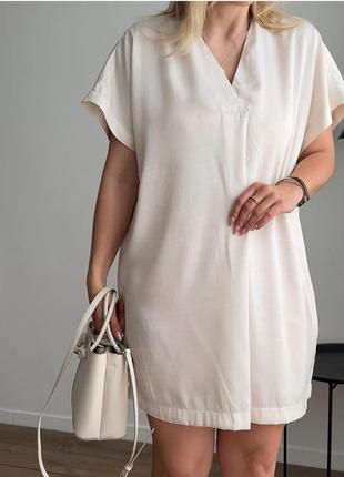 Плаття/сукня oversize молочного кольору