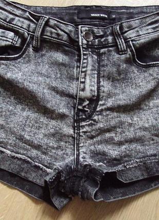 Шорти від tally weijl