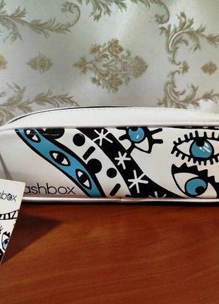 Стильна косметичка від smashbox