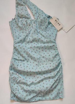 Легка жіноча сукня