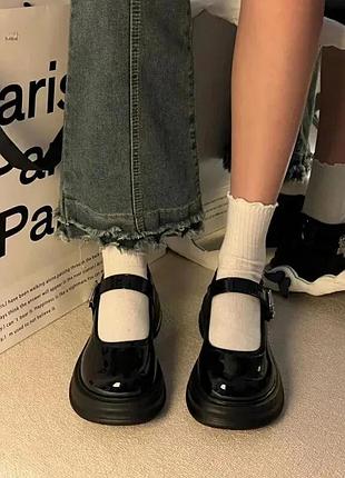 Чорні туфлі мері джейн лоліти із застібкою метеликом