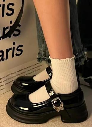 Чорні туфлі мері джейн лоліти із застібкою метеликом