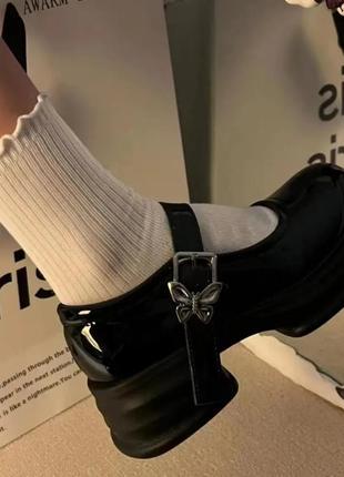 Чорні туфлі мері джейн лоліти із застібкою метеликом