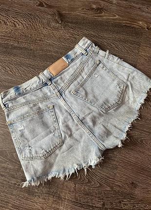 Джинсовые шорты