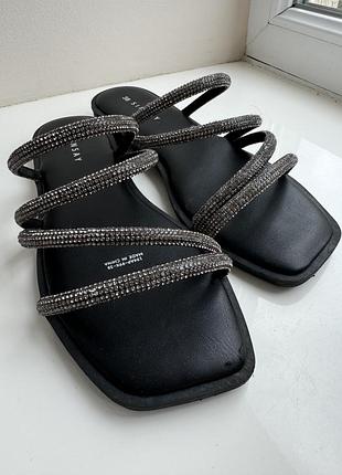 Шлепки, босоножки (можно носить в двух вариантах)