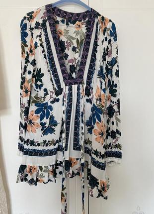 Платье короткое пляжное