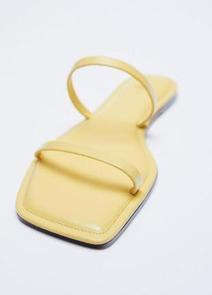 Шльопанці шкіряні zara.