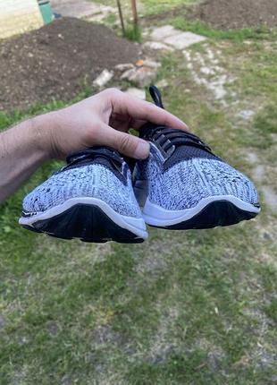 Кроссовки under armour lightning 2 3000013-001 4