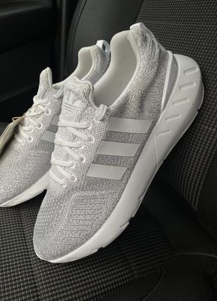 Adidas оригинал 42 размер 7