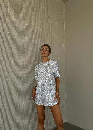 Летний костюм кроп топ без рукавов лонгслив укороченный шорты мини клеш с разрезами компле...