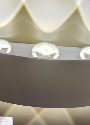 Настенный фасадный светодиодный белый светильник бра strotskis twinky trio.