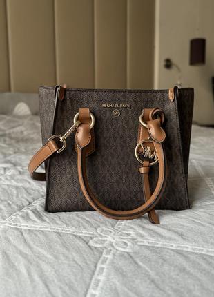 Сумочка як нова бренду michael kors