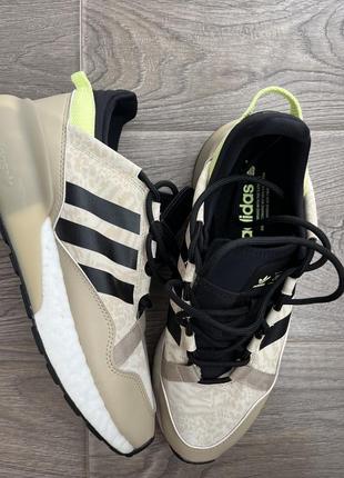 Кроссовки adidas