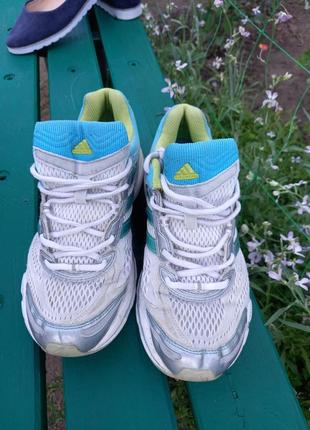 Кроссовки adidas