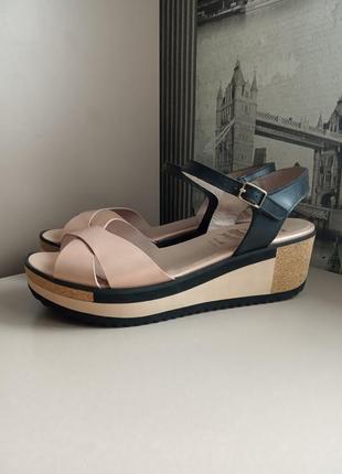 Босоніжки на платформі wonders (38) нові з натуральної шкіри made in spain оригінал жіночі