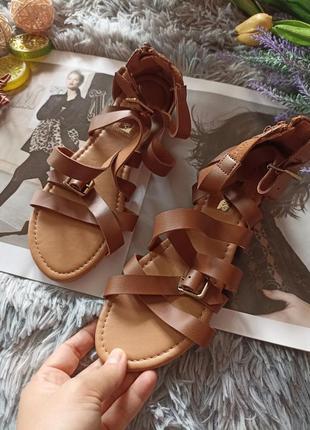 Карамельные босоножки/сандали primark