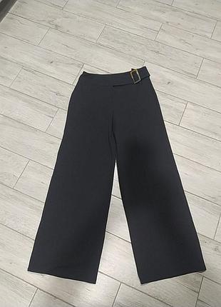 Модные широкие брюки