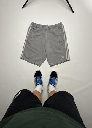 Шорти to see the Adidas styles Jenner