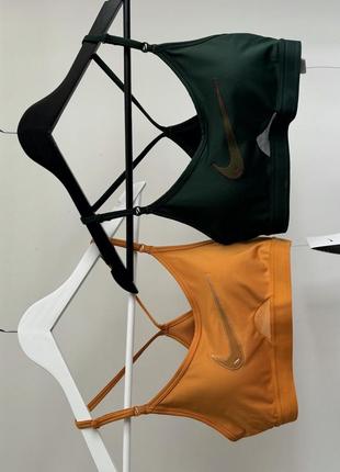 Новые топы от nike с чашками 8